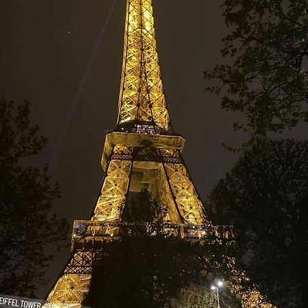 Magnifique Appartement Tour Eiffel Paris Exteriör bild